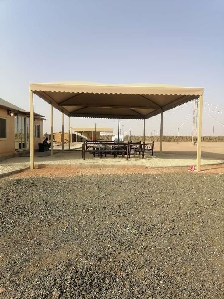 تصميم جلسات وبرجولات خارجية للمنازل والاستراحات.